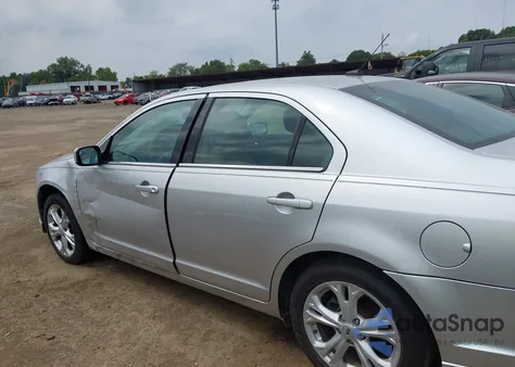 2012 Ford Fusion Se z USA, uszkodzony, nr VIN 3FAHP0HA6CR245164